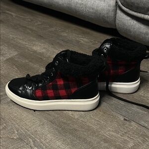 Plaid Black and Red Women's High-Top Sneakers